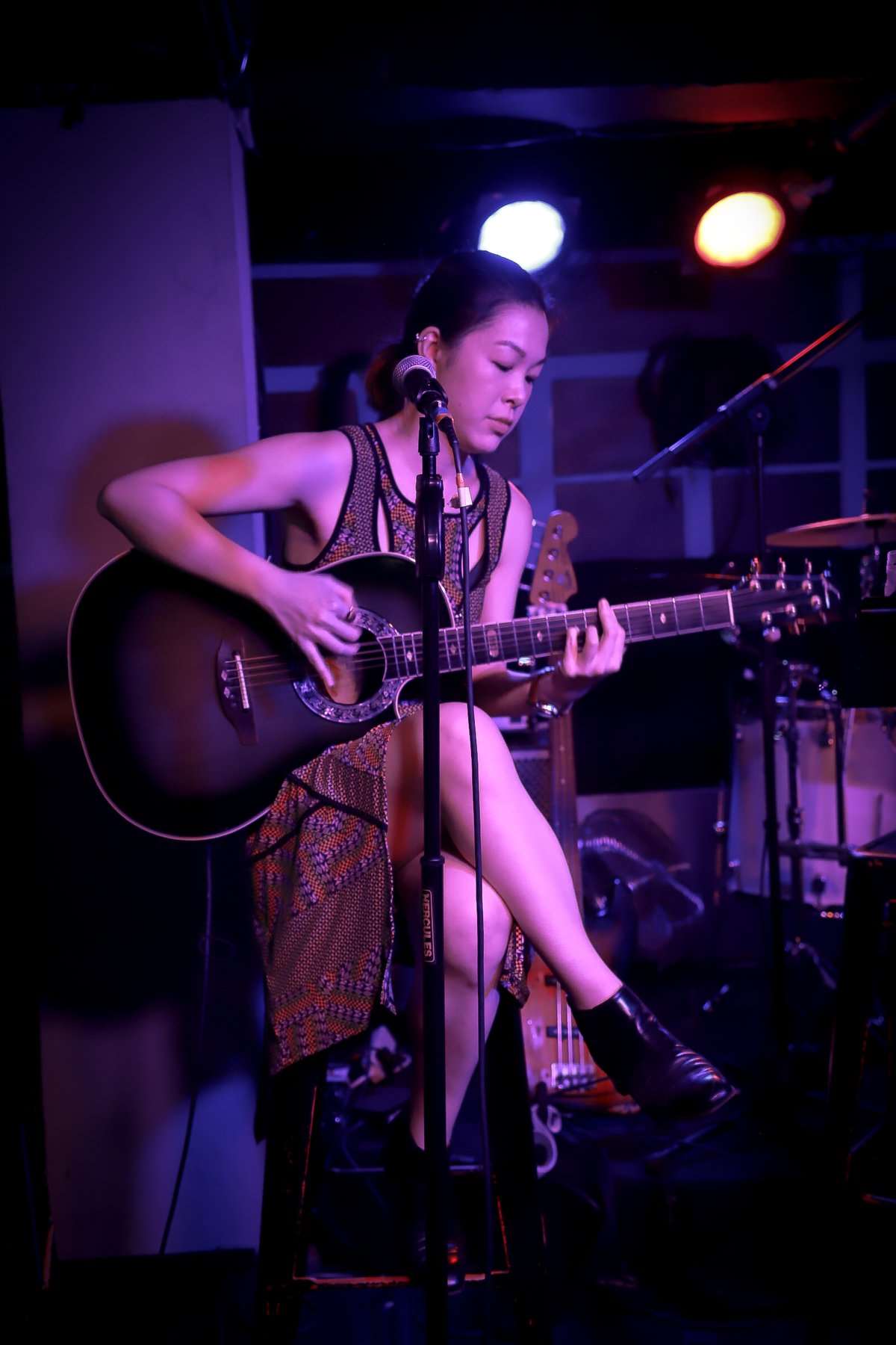 Holly Mak performing. (Photo: Provided by Holly) 