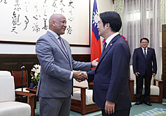 Saint Lucia's Deputy Prime Minister Dr. Ernest Hilaire (left) meets with President Lai Ching-te (right) on Wednesday, September 3, 2025. (Photo: CNA)