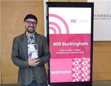 Will Buckingham, co-editor of the book "Tâigael", visiting Rti! (Photo: Olek Shyn)