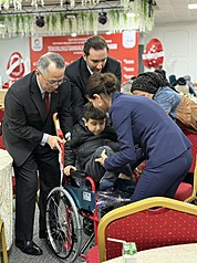 Huang delivered the donation from Taiwan on September 9. (Photo: CNA)