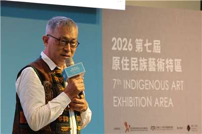 Curator Manray Hsu speaks at a press conference for the 7th Indigenous Art Exhibition Area in Taipei on October 6, 2026. (Rti Photo/James Thompson)
