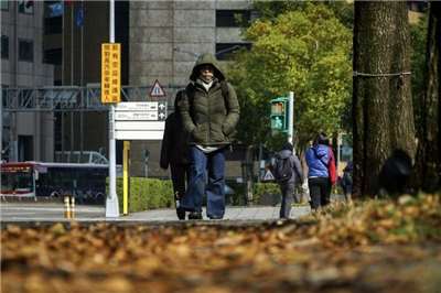 Sweater weather is upon us! (Photo: CNA)