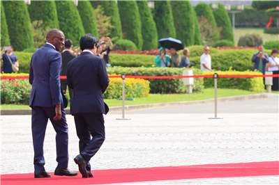 Saint Lucia Prime Minister Philip J. Pierre walks alongside Taiwan President Lai Ching-te during a military welcome ceremony in Taipei on October 29, 2026. (Rti Photo/James Thompson)
