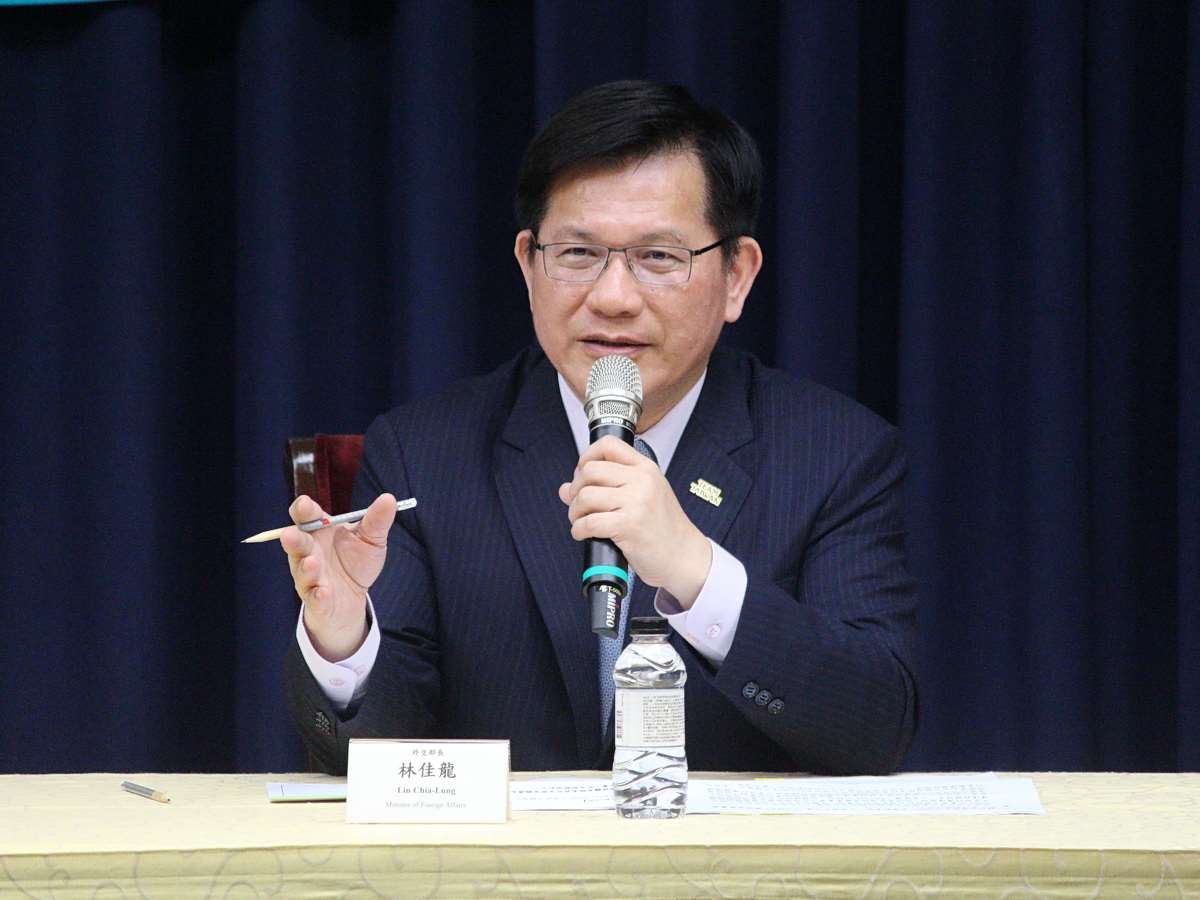 Foreign Minister Lin Chia-lung complimented the lawmakers' ingenuity, showcasing the protective nature of the bill. (Photo: Rti)