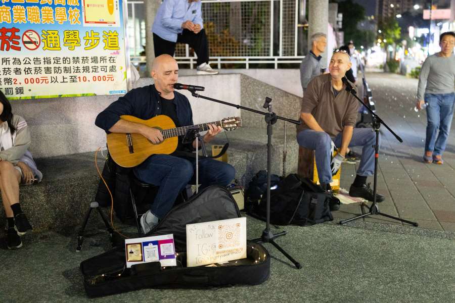 Harry shares why he thinks Taiwan is such an ideal place for buskers - with its structured permit system and audiences who genuinely stop to listen, there is both opportunity and safety for artists trying to build experience. (Photo: Harry Swart)