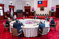 The President pointed out that the tea gathering had no set agenda, but should naturally be filled with the sounds of tea, laughter, and conversation. (Photo: CNA)