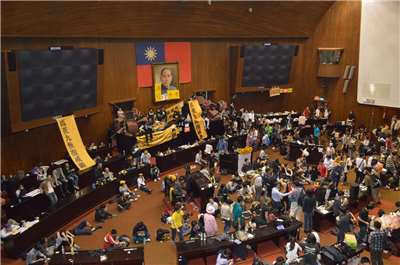 2014 Sunflower Movement. (Photo: Wikipedia, public domain)