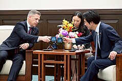 President Lai Ching-te (right) receives the U.S. delegation led by Senator Jim Banks (left) on Wednesday, April 8, 2026. (Photo: CNA)