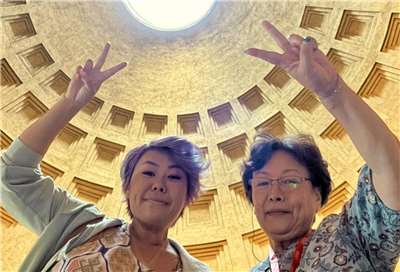 Michelle and her mom in Italy! (Photo: Michelle Chiang)