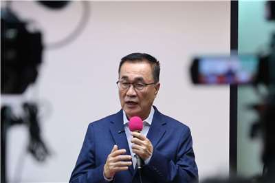 Former Taipei Deputy Mayor Lee Shu-chuan speaks at a KMT-TPP news conference in Taipei on April 28, 2026. (Rti Photo/James Thompson)