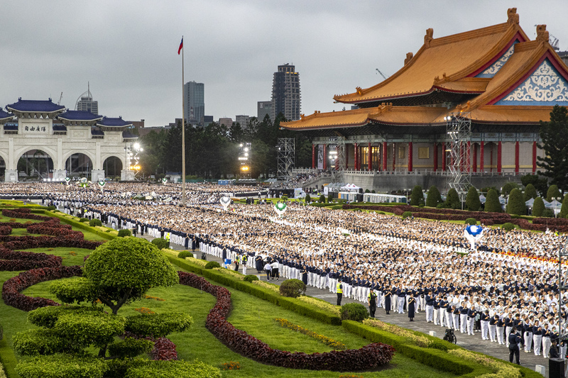 Premier Cho Jung-tai said Chiang Kai-shek Memorial Hall should become a democratic education park centered on preserving historical memory and advancing democratic education. (Photo: CNA)