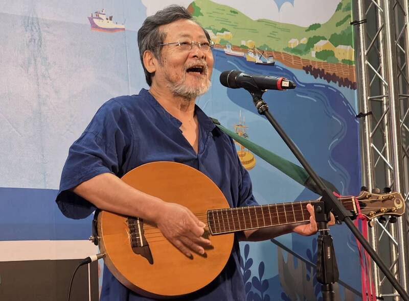 Chen Ming Chang singing at an event in May, 2026. (Photo: CNA)