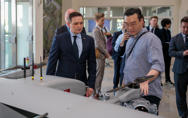 Polish Deputy Ministry of Economic Development and Technology Michał Jaros at the Asia UAV AI Innovation Application R&D Center in Chiayi County. (Photo: CNA)