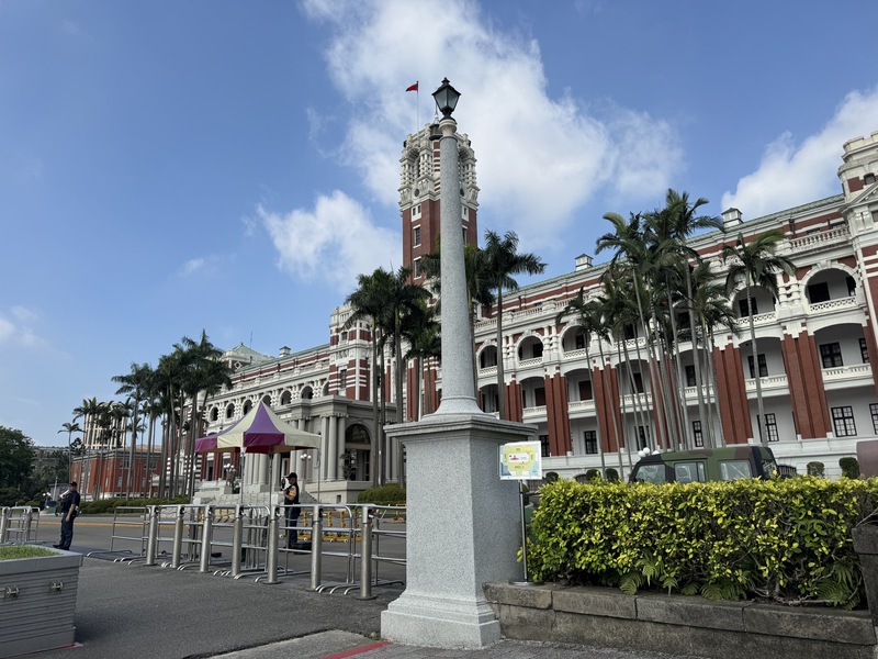 Hitting back at rumors that the U.S. is withholding a potential US$14 billion arms sale to Taiwan over the Iran war, or as a bargaining chip, the Presidential Office said Friday that there is no news of any official changes. (Photo: CNA)