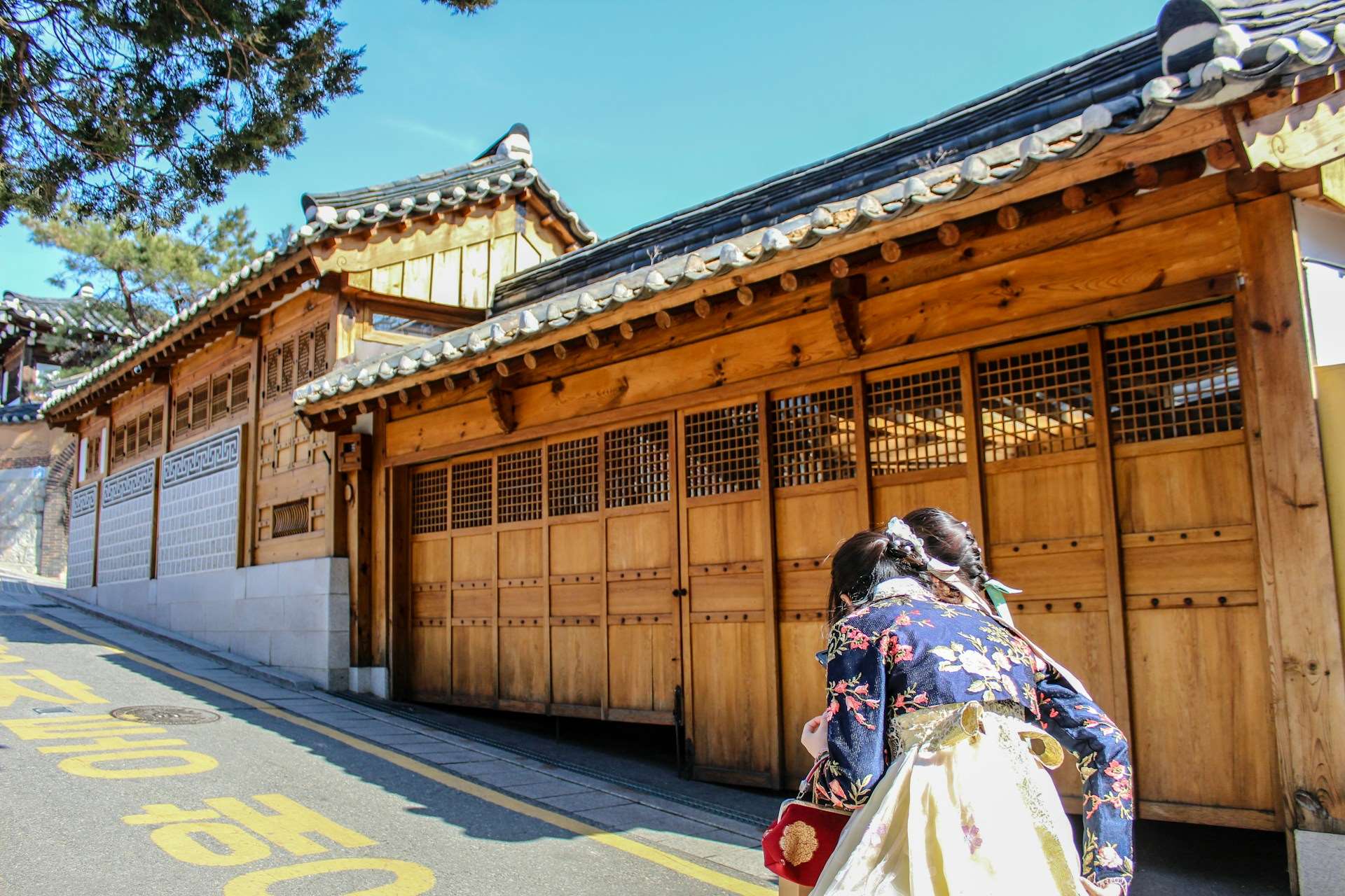 The KTO said that South Korea has seen an uptick in foreign tourists, with approximately 4.76 million visiting in the first quarter of this year. (Photo: Crystal Jo via Unsplash)