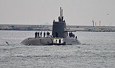 Taiwan’s first domestically built submarine, the Hai Kun (海鯤), departed Kaohsiung Port early Wednesday, May 6. (Photo: CNA)
