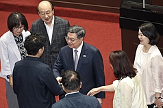 The premier after Tuesday's legislative meeting. (Photo: CNA)