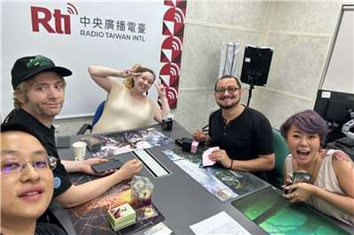 Magic: The Gathering Commander played in the studio!  Shamir had to go, but is there in spirit ;) (Photo: Robin)
