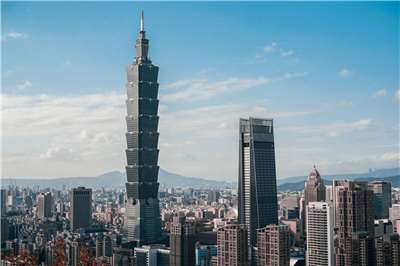 A view of downtown Taipei. (Photo: Lisanto/Unsplash)