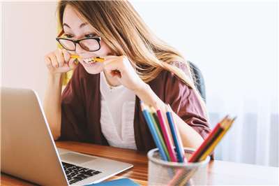 Working hard and long hours seems to be the norm for most, especially if one is going after certain goals, but have you thought about what you are losing in the process? (Photo: Pixabay)