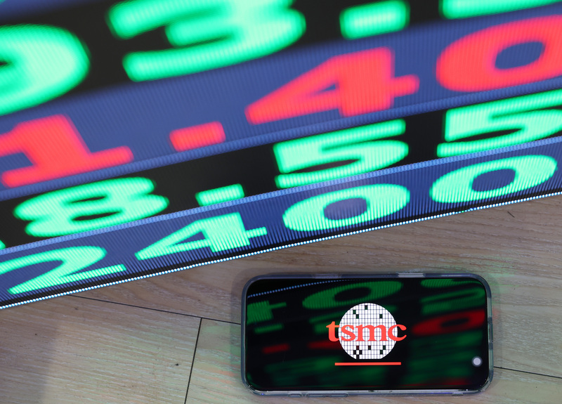 TSMC Chair C.C. Wei says TSMC's customers and their downstream partners continue to hold a positive outlook on AI development. (Photo: CNA)
