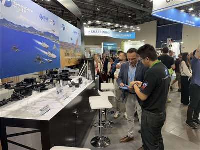 Drones on display at the Taiwan Expo in Europe. (Photo: Thunder Tiger/CNA)