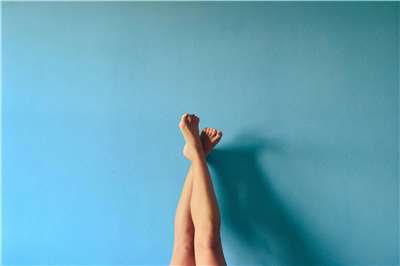 The feet. (Photo: Lucrezia Carnelos/Unsplash)