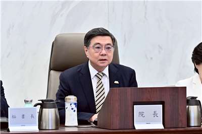 Premier Cho Jung-tai at a Cabinet meeting. (Photo: The Cabinet)