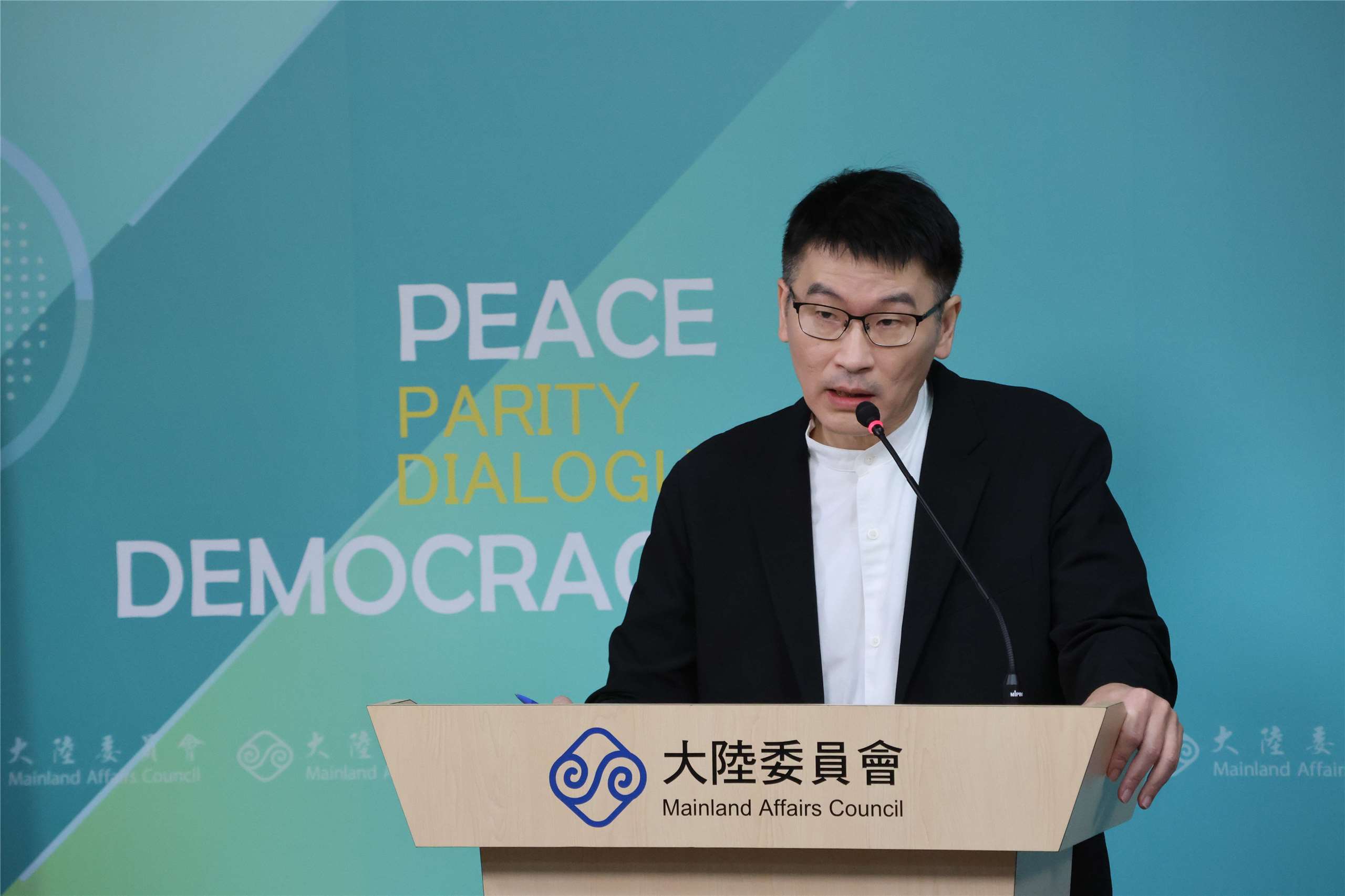 Mainland Affairs Council Deputy Minister Liang Wen-chieh (梁文傑) speaks at a press briefing in Taipei on July 2, 2026. (Rti Photo/James Thompson)