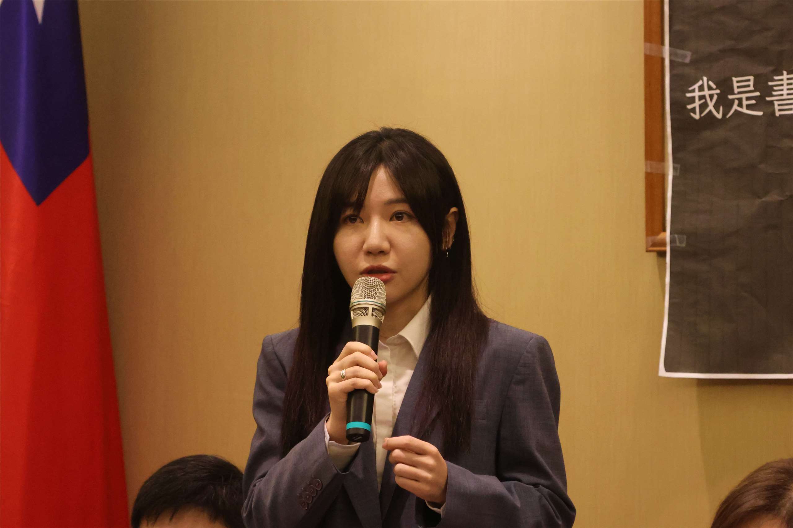 Wu also urged the public to support Taiwan’s cultural workers and publishing industry, warning that without bookstores, booksellers, and a supportive environment for writers, access to quality books and cultural content would suffer. (Rti Photo/James Thompson)