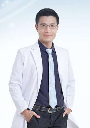Sometimes the biggest breakthroughs begin with a simple question. After years of practicing conventional medicine, Dr. Henry Wu found himself asking the question: Were his patients actually getting healthier, or just getting better at managing disease? (Photo: Dr. Henry Wu)
