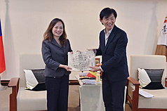 Taiwanese-Belgian Leuven City Councillor Patty Liao (left) visits Tainan on Wednesday, July 29, 2026. (Photo: CNA)