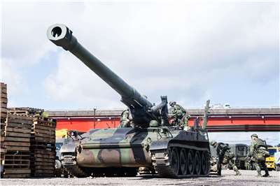 An M110A2 self-propelled howitzer at Taoyuan on July 15. (Photo: Rti)