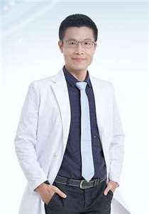 Sometimes the biggest breakthroughs begin with a simple question. After years of practicing conventional medicine, Dr. Henry Wu found himself asking the question: Were his patients actually getting healthier, or just getting better at managing disease? (Photo: Dr. Henry Wu)