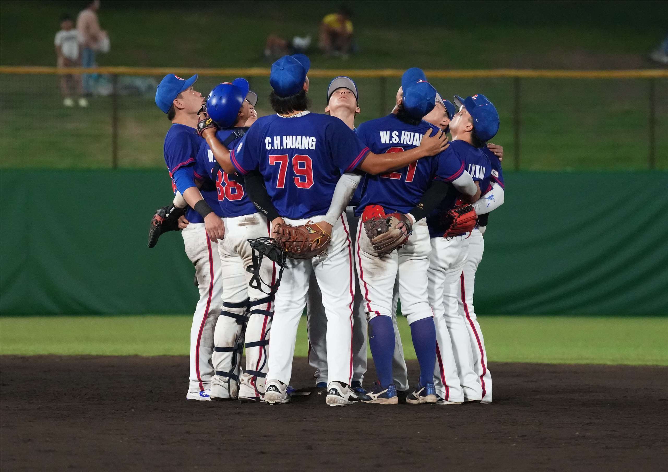 Taiwan's team celebrates their victory over China in the baseball semifinals at the Asian Games. (Photo: Chinese Taipei Olympic Committee)