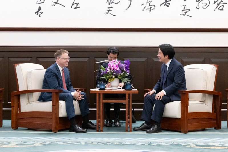 President Lai Ching-te met with a delegation from the Foundation for the Defense of Democracy (FDD) on September 24th. (Photo: Presidential Office)