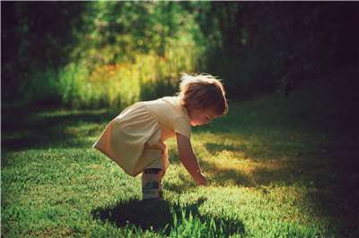 UV window film brings safe daylight to Scottish toddler. (Illustrative photo: Ludvig Hedenborg/Pexels)