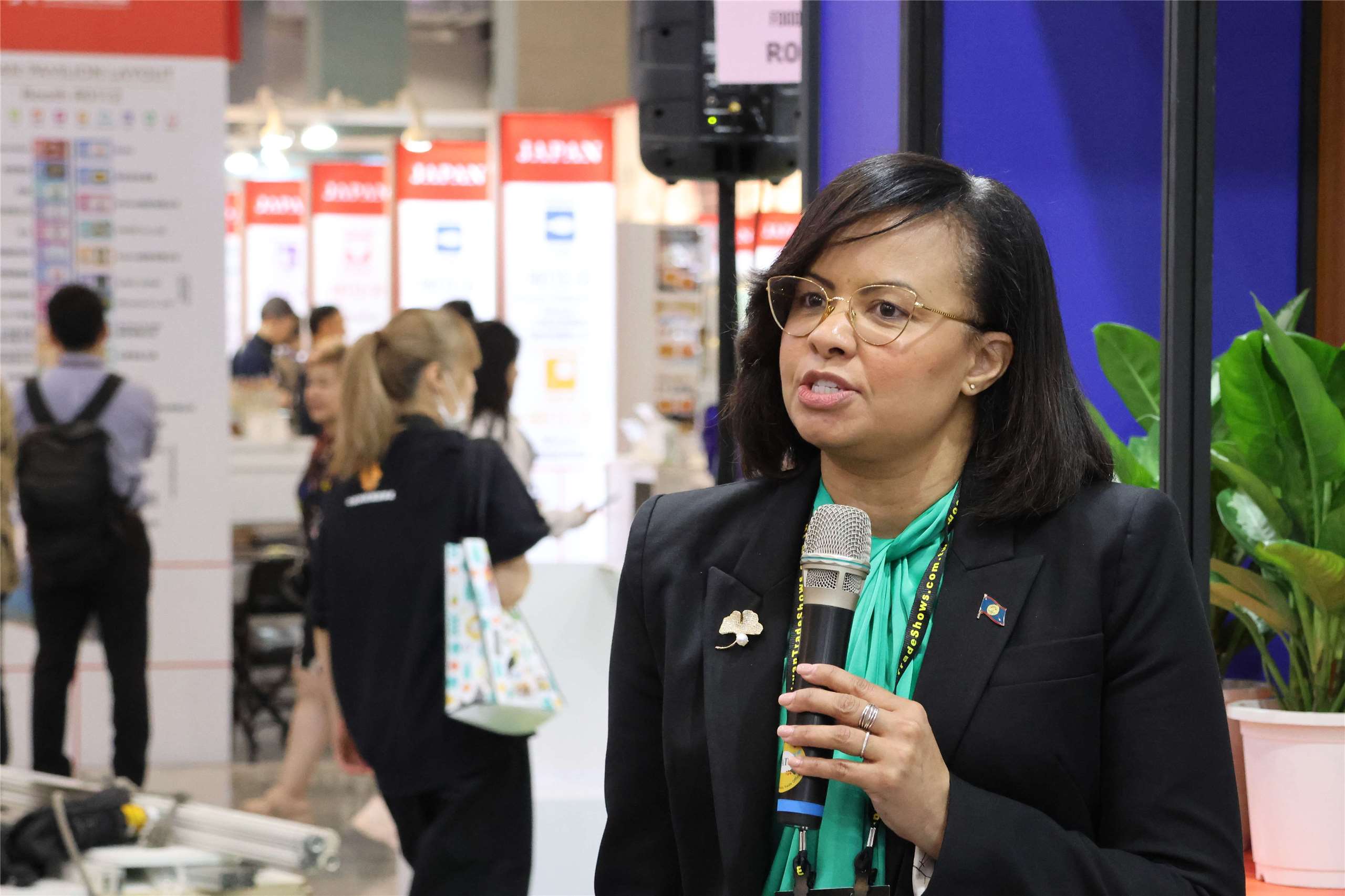 Belize Ambassador to Taiwan Katherine Meighan speaks at the Food Taipei Mega Shows 2026 Belize exhibition area in Taipei on June 24, 2026. (Rti Photo/James Thompson)