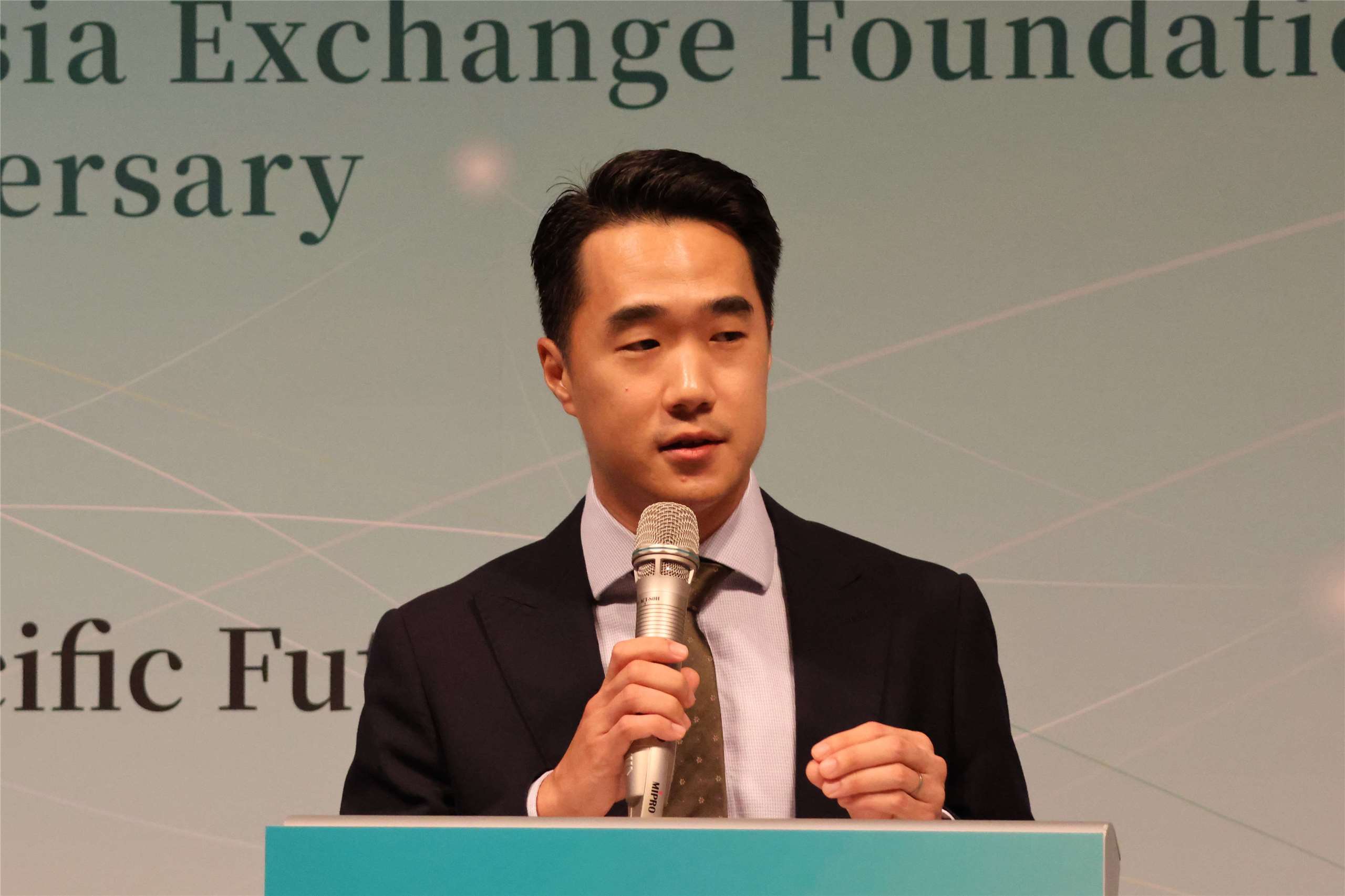 Singapore Trade Office in Taipei Deputy Trade Representative Timothy Seow speaks at the TAEF 8th Anniversary event in Taipei on August 6, 2026. (Rti Photo/James Thompson)