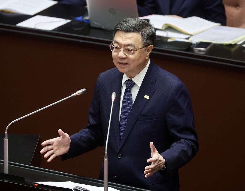 El primer ministro Cho Jung-tai en el Yuan Legislativo (Foto: CNA)