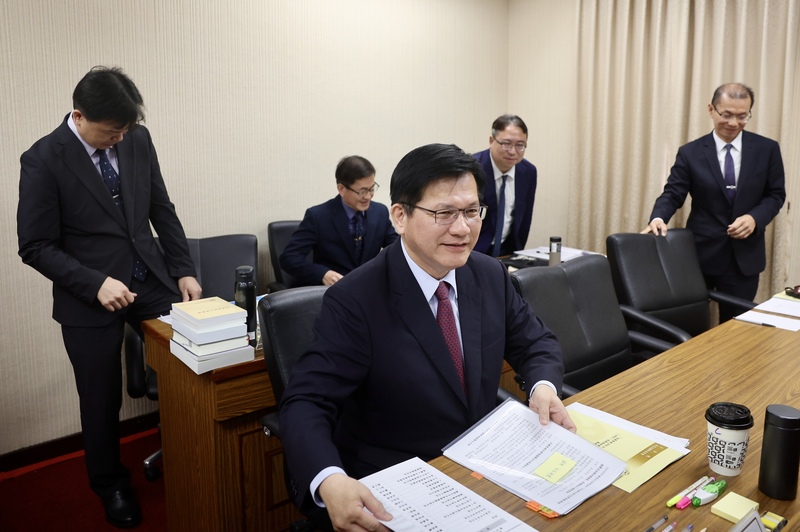 Lin Chia-lung, ministro de Relaciones Exteriores, durante su informe en el Yuan Legislativo (Foto: CNA)