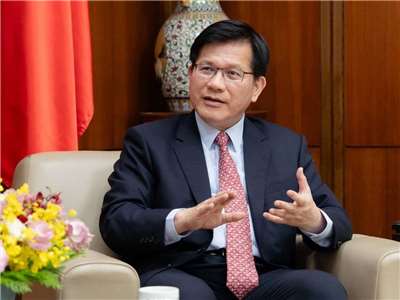 Lin Chia-lung atiende a la prensa japonesa (Foto: Exteriores)