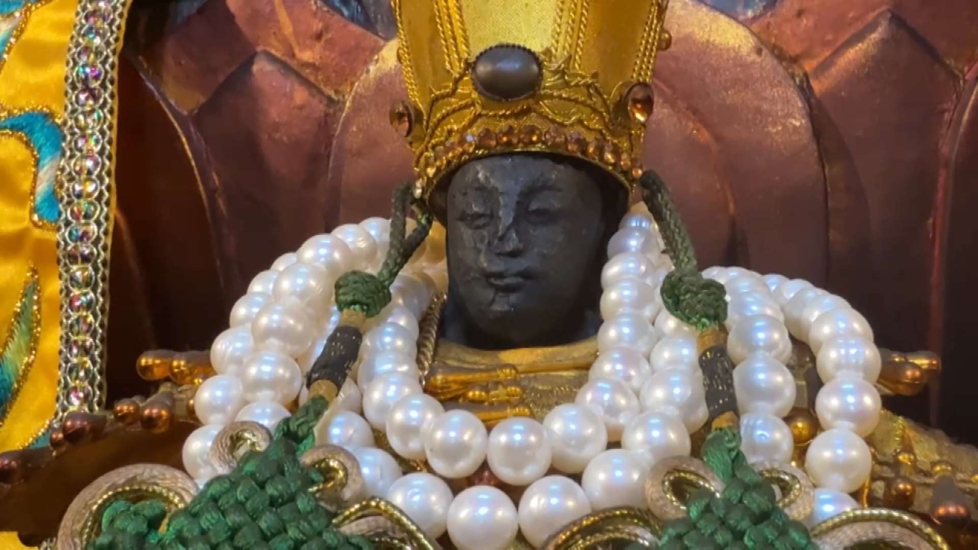 Guanyin de rostro masculino en  el templo Din-an Gong de Chiayi (Foto: captura de vídeo)