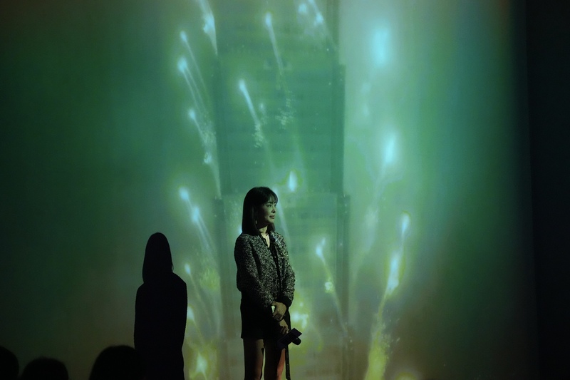 La presidenta del directorio del Taipéi 101, Janet Chia (賈永婕), hizo importantes anuncios sobre el espectáculo de fuegos pirotécnicos que tradicionalmente ofrece el rascacielos a la medianoche del 31 de diciembre. (Foto: CNA)