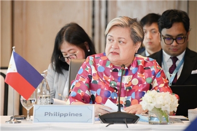 Maria Theresa Lazaro, ministra de Asuntos Exteriores de Filipinas (Foto: X @SecLazaro)