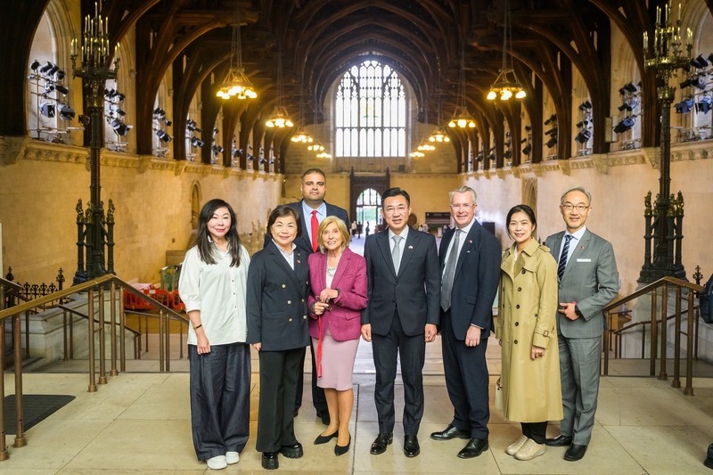 Delegación del Yuan Legislativo en la Cámara de los Lores, Reino Unido (Foto: CNA)