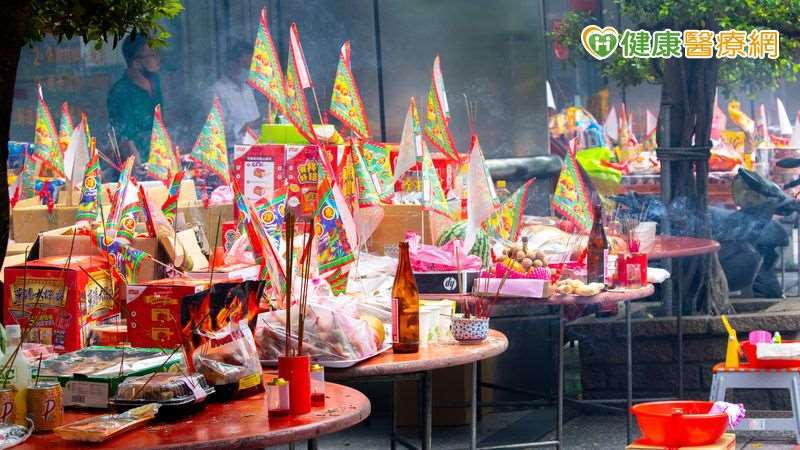 Mucho cuidado con las ofrendas del Festival de los Fantasmas.