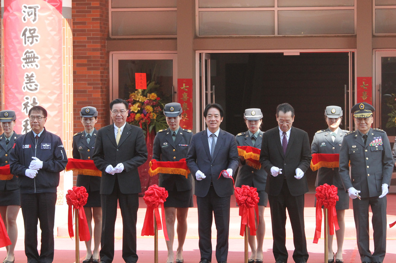 Lai Ching-te inaugura el nuevo acuartelamiento Tangshan del Mando de Instrucción de Artillería del Ejército en Guanmiao (Foto: CNA)