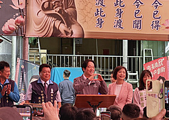 Lai Ching-te en el templo Songzhu de Taichung (Foto: CNA)