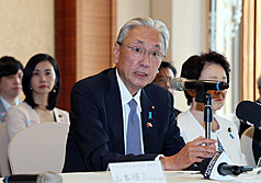Keiji Furuya, diputado japonés, durante su visita a Taiwán (Foto: CNA)